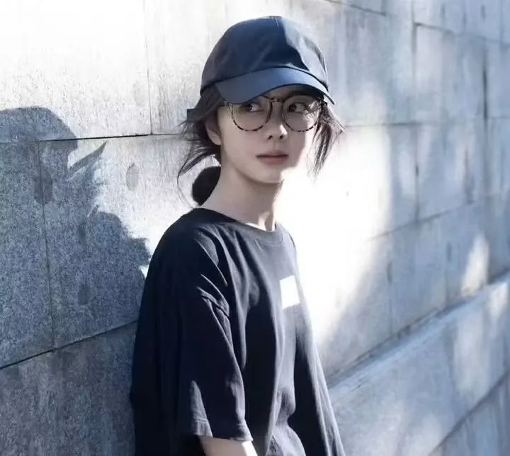 A moment captured by a fan of Tan Song Yun