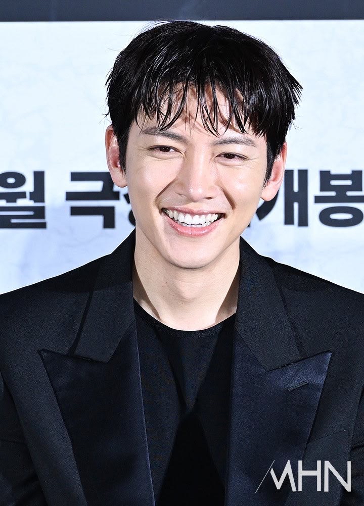 A moment captured by a fan of Ji Changwook