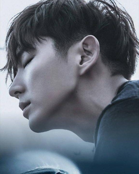 A moment captured by a fan of Lee Joongi