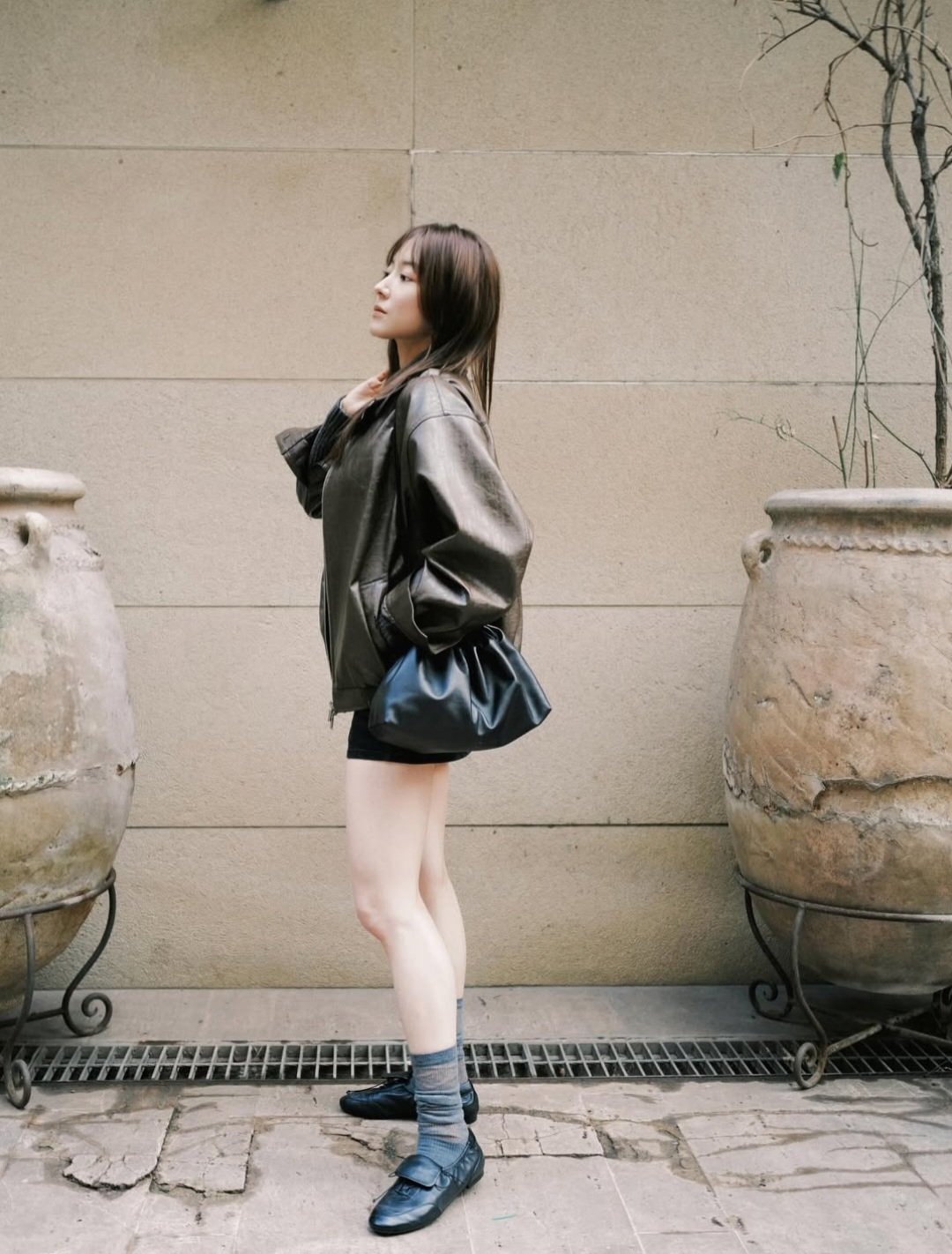 Behind-the-scenes cut of Lee Seyoung