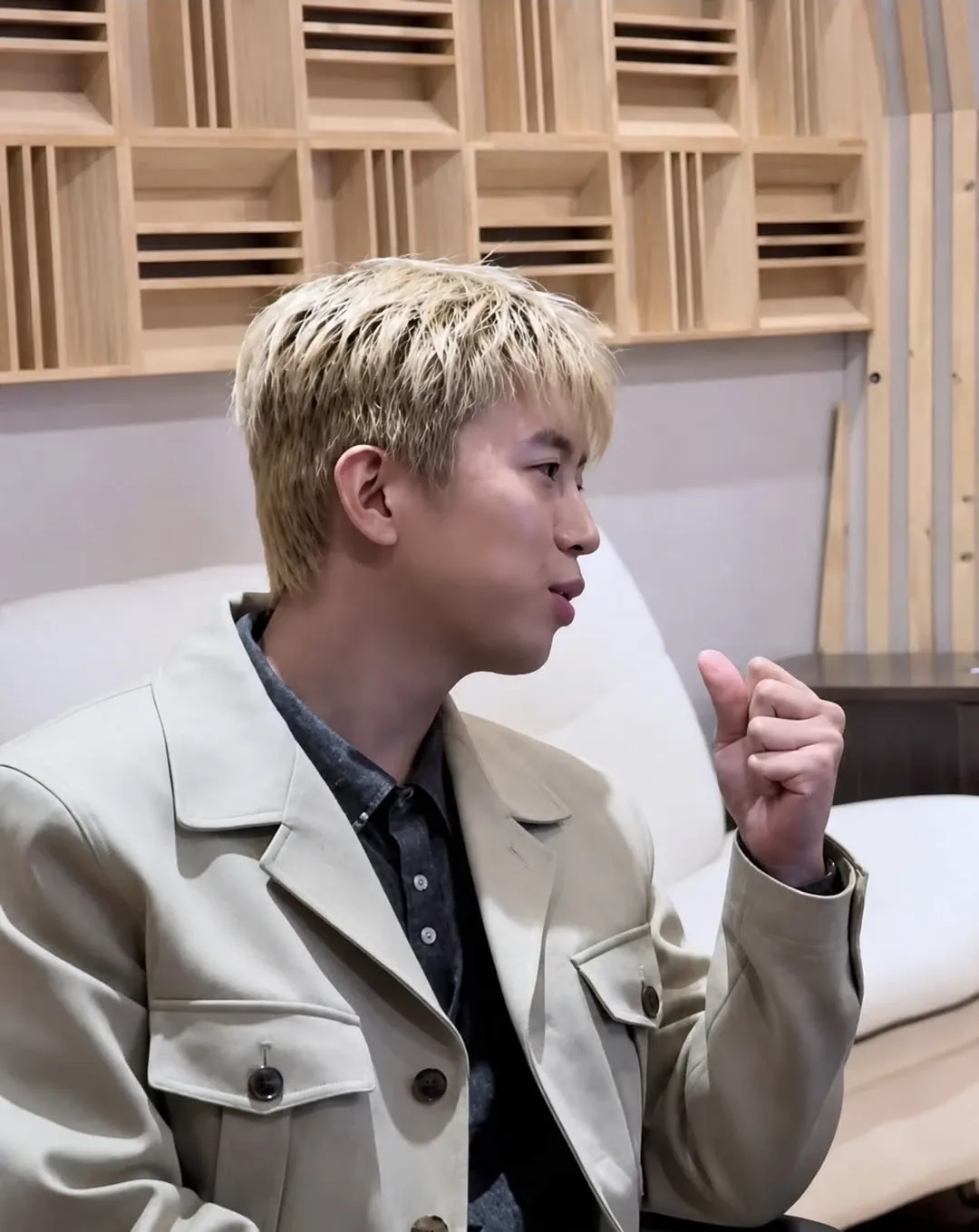 Foto kegiatan terbaru dari Lim Youngwoong