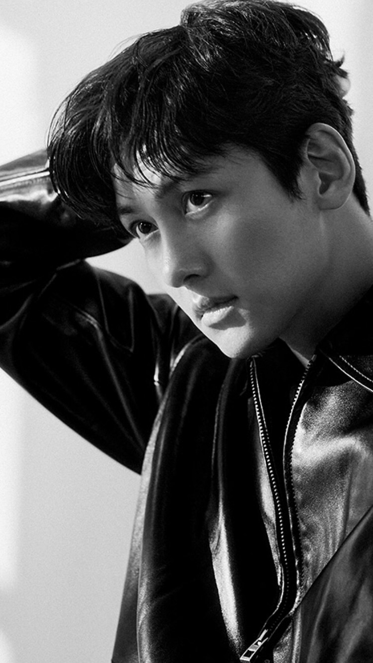 Behind-the-scenes cut of Ji Changwook