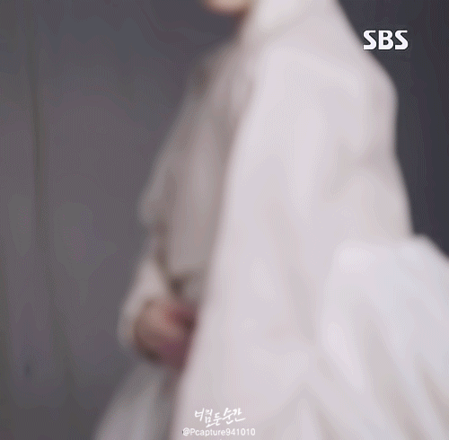 A moment captured by a fan of Bae Suzy