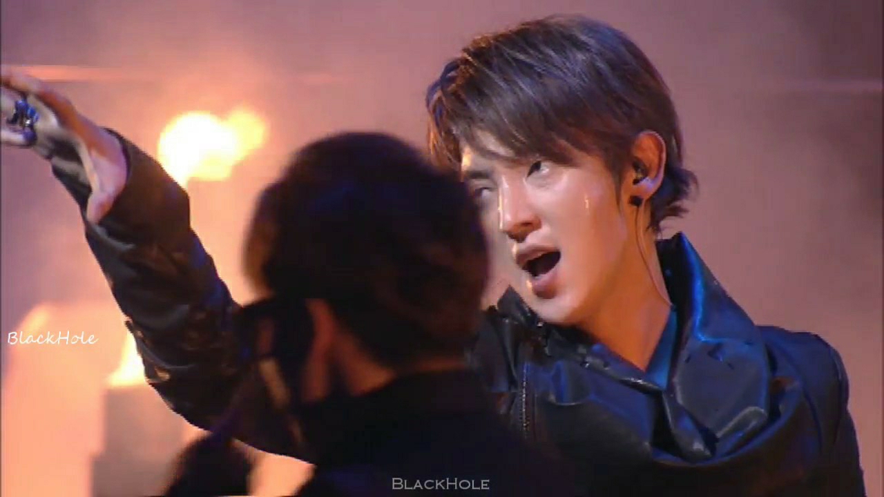 Behind-the-scenes cut of Lee Joongi