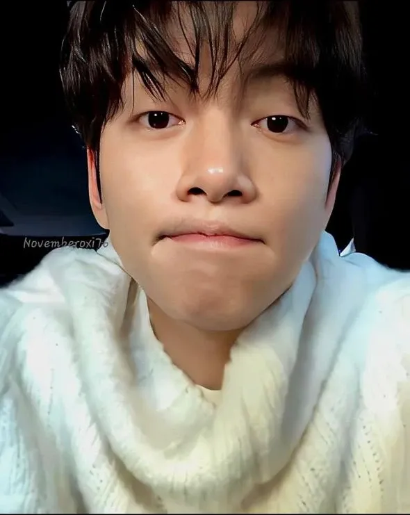 粉丝拍下的池昌旭瞬间