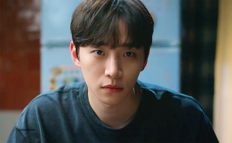 イ・ジュノのビハインドカット