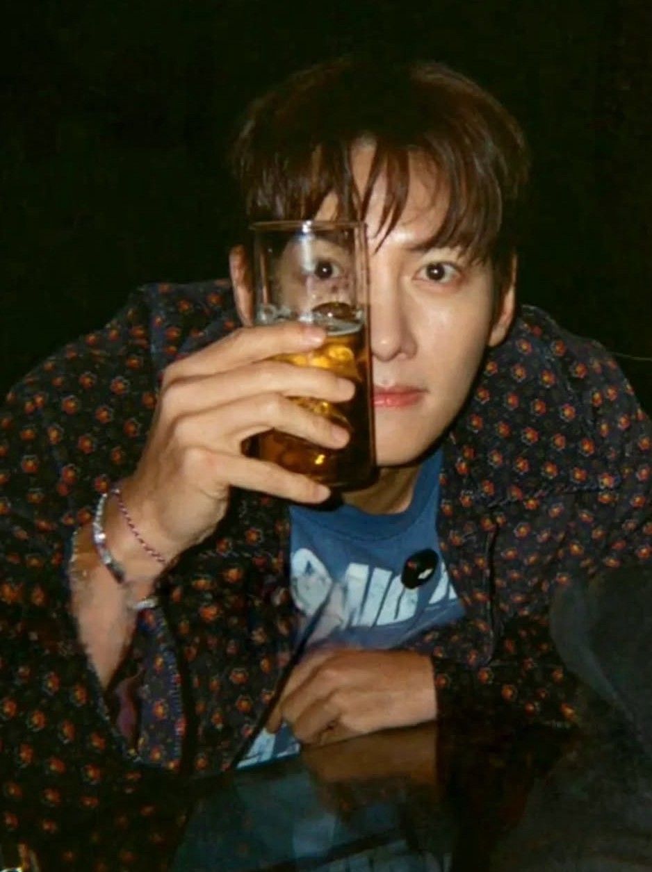 チ・チャンウクの最近の活動ショット