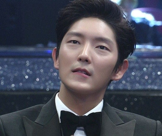 Momen yang diabadikan oleh penggemar Lee Joongi