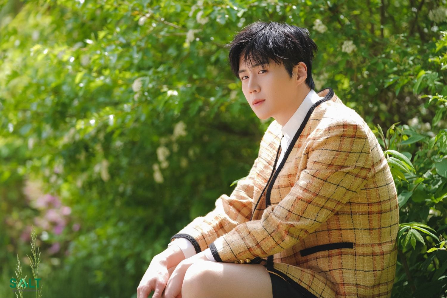 Behind-the-scenes cut of Kim Seonho