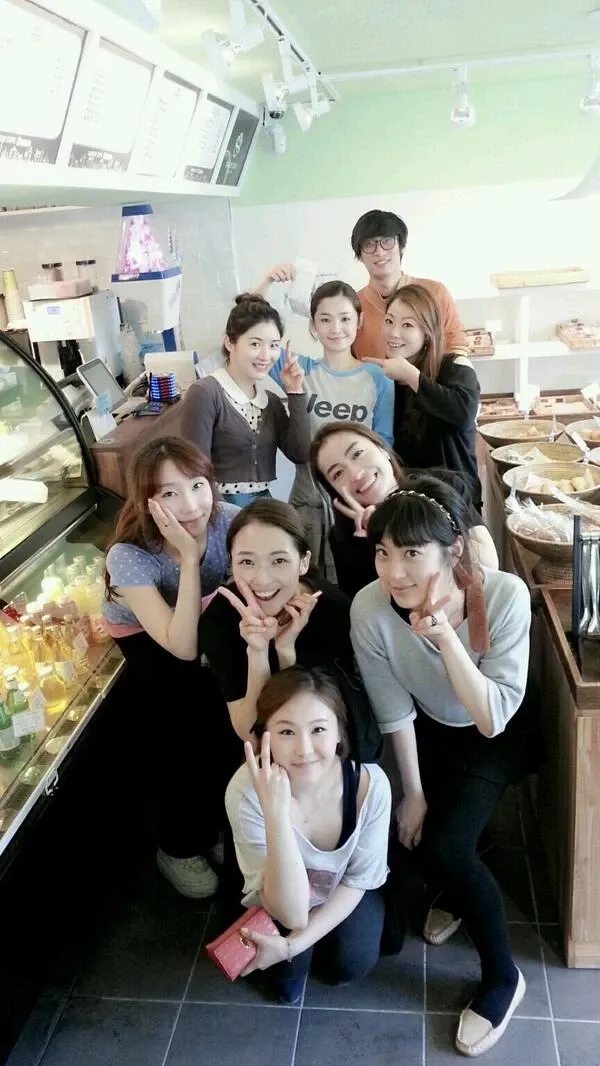 Emotional wallpaper shared by fans for Jeon Mido