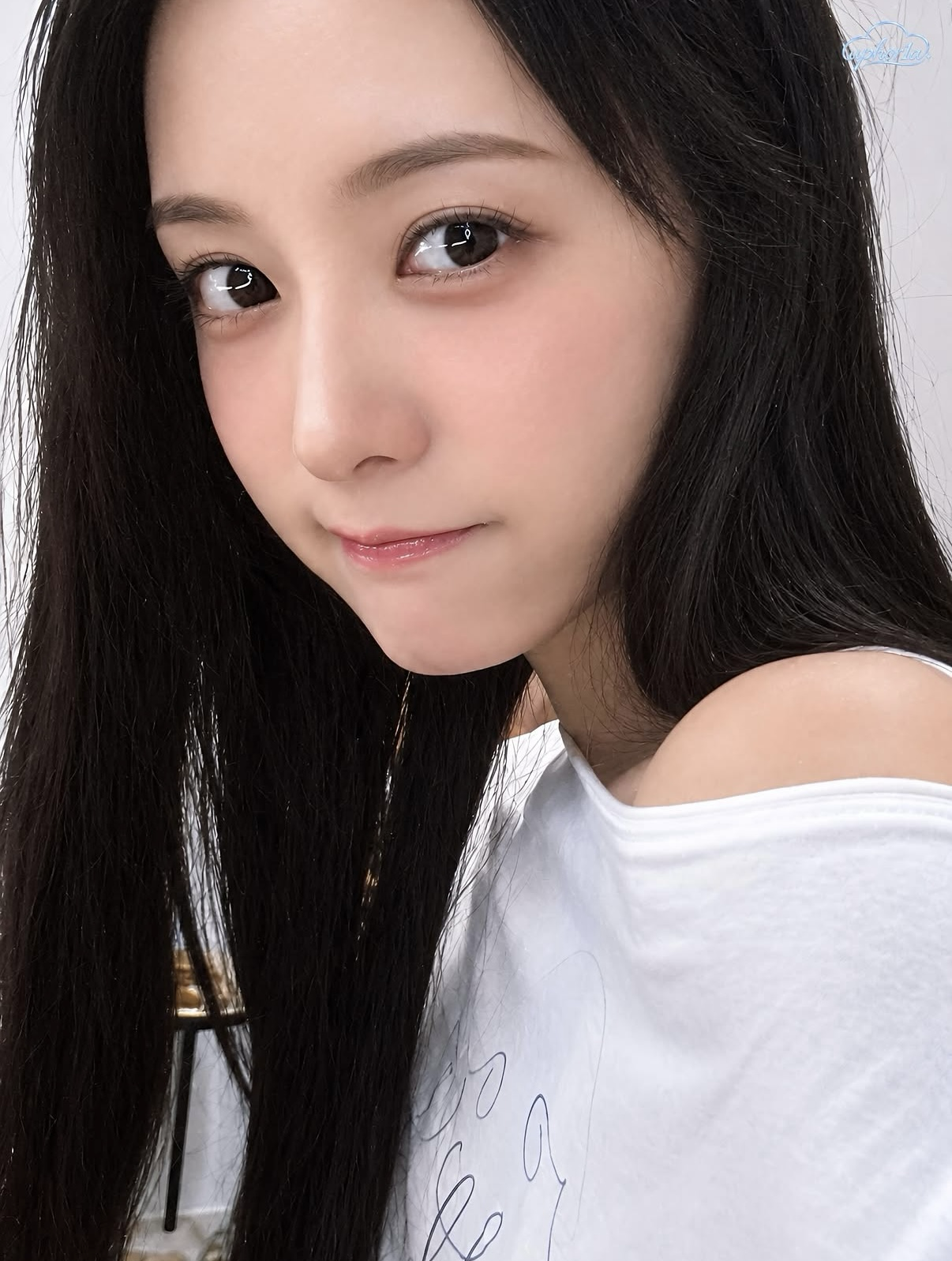 A moment captured by a fan of Kim Jiwon