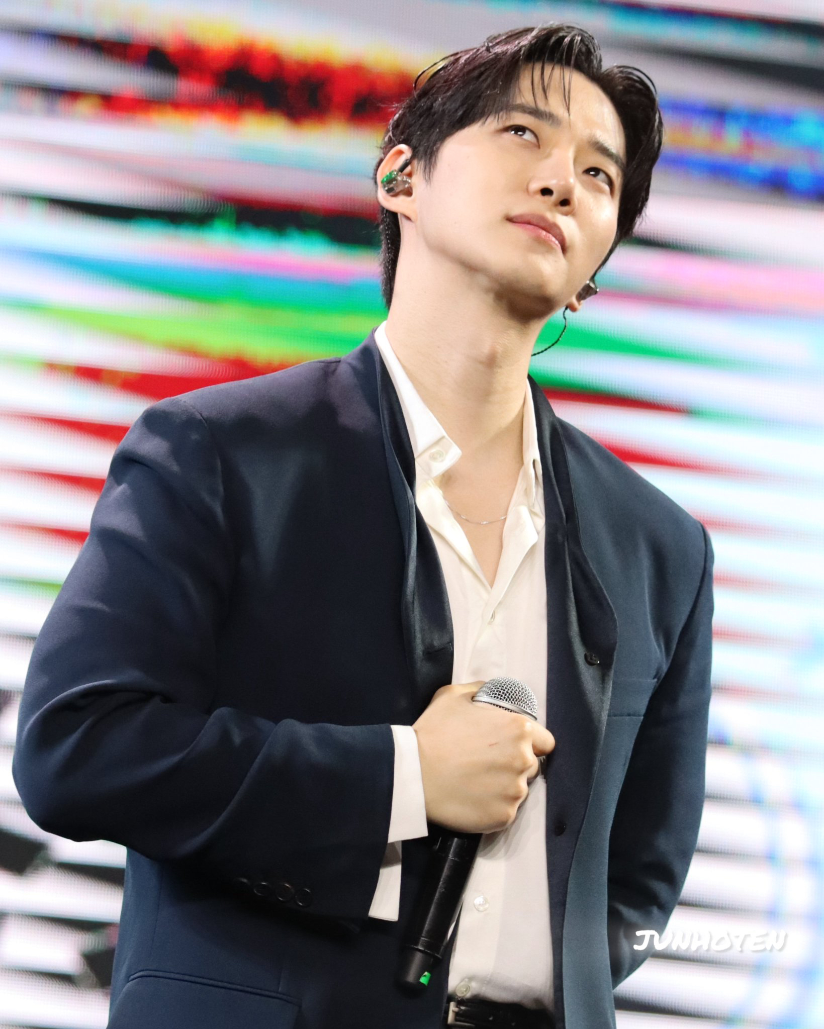 イ・ジュノのビハインドカット