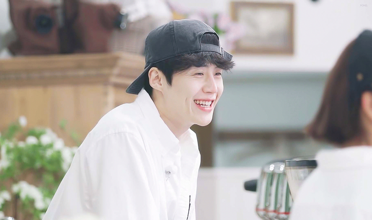 Behind-the-scenes cut of Kim Seonho