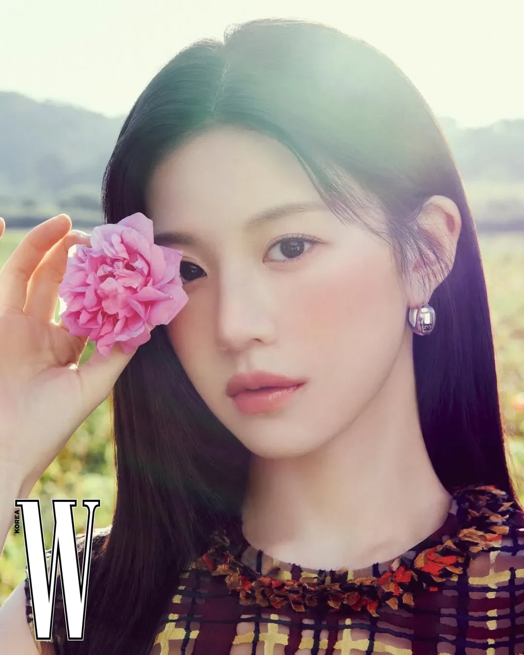 Behind-the-scenes cut of Go Younjung