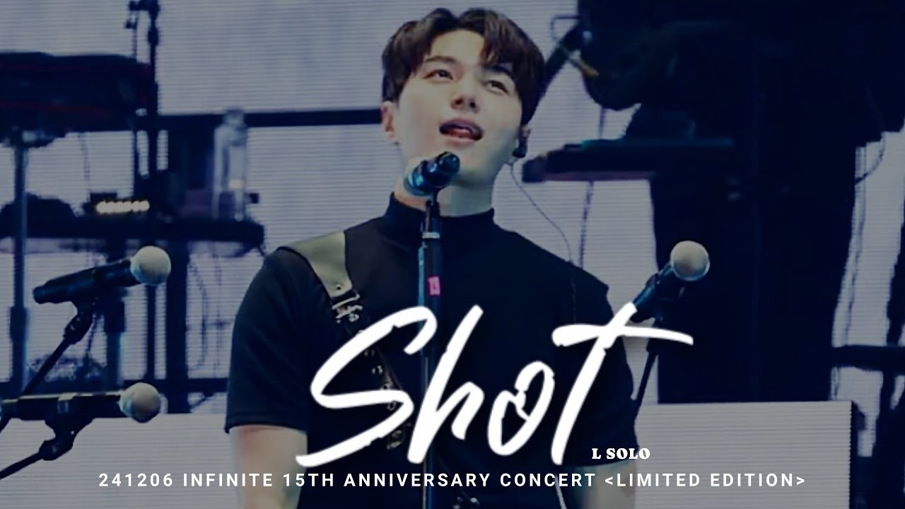 A moment captured by a fan of Kim Myungsoo (L)