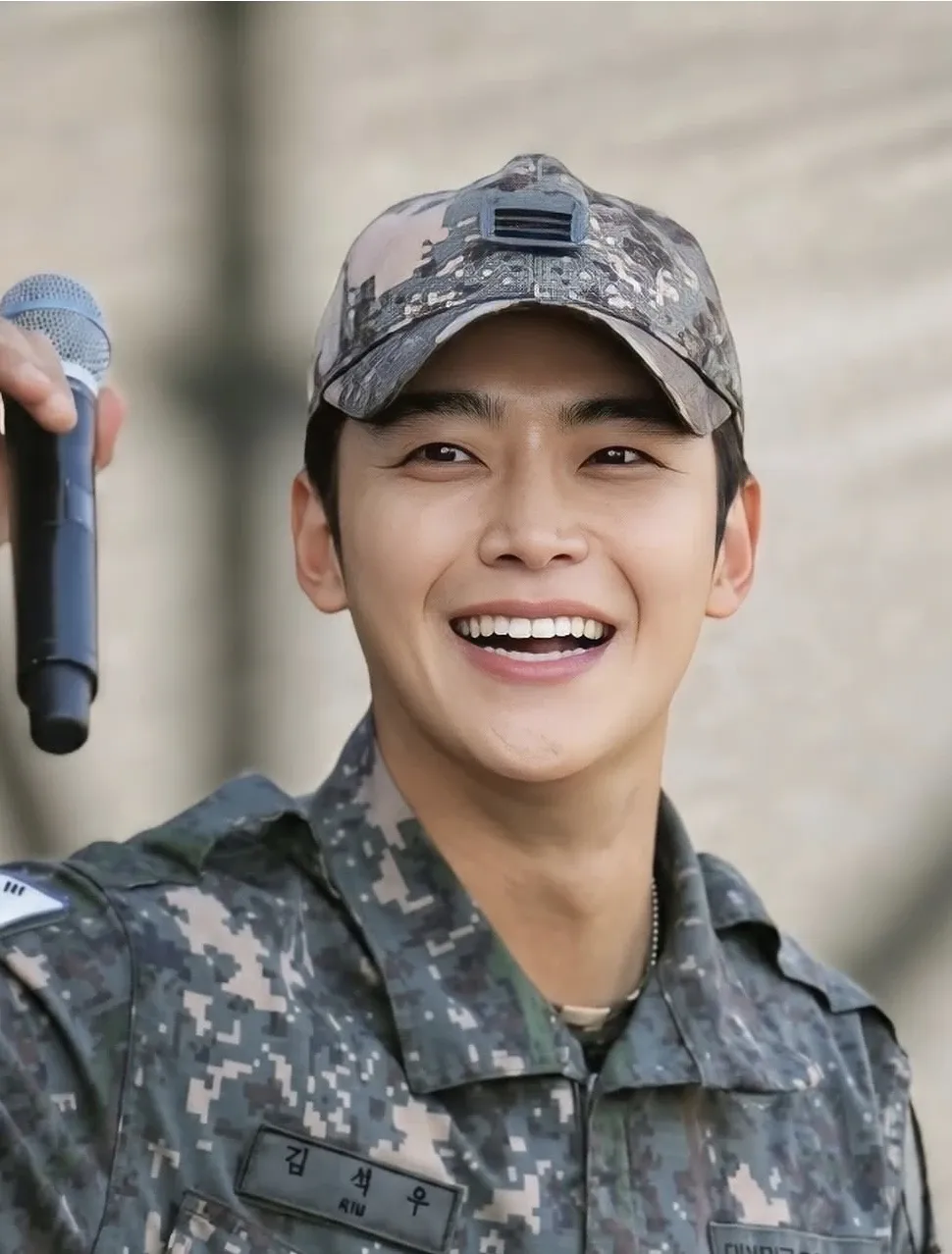 Foto kegiatan terbaru dari Rowoon