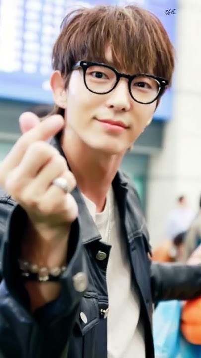A moment captured by a fan of Lee Joongi