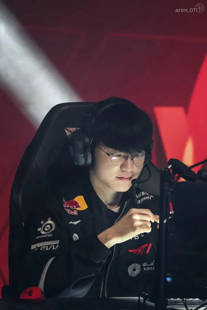 Cuplikan di balik layar dari Faker