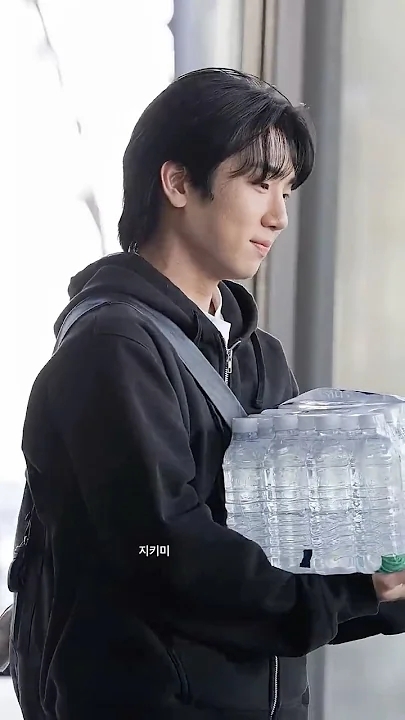 Today's popular wallpaper in Choi Sooho community