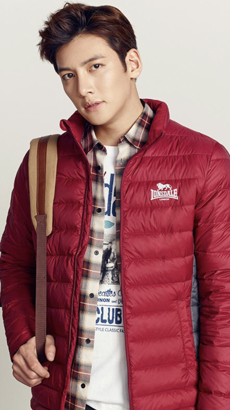 チ・チャンウクの最近の活動ショット