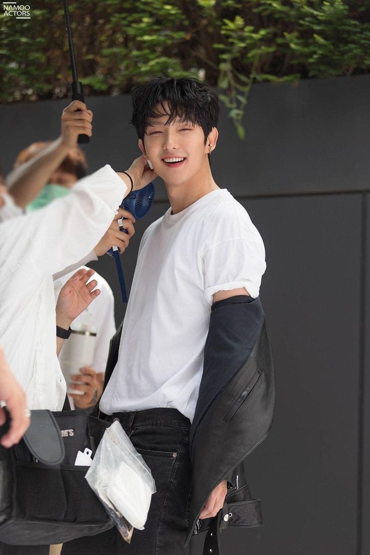 Lee Joongi background image recommended by Choeaedol Celeb fandom