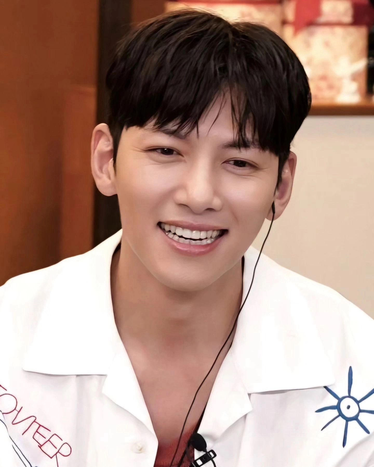 Behind-the-scenes cut of Ji Changwook