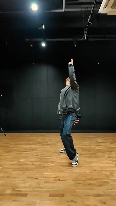 最爱偶像名人粉丝团推荐的秘密空间背景图片