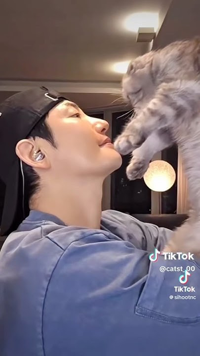 Behind-the-scenes cut of Park Sihoo