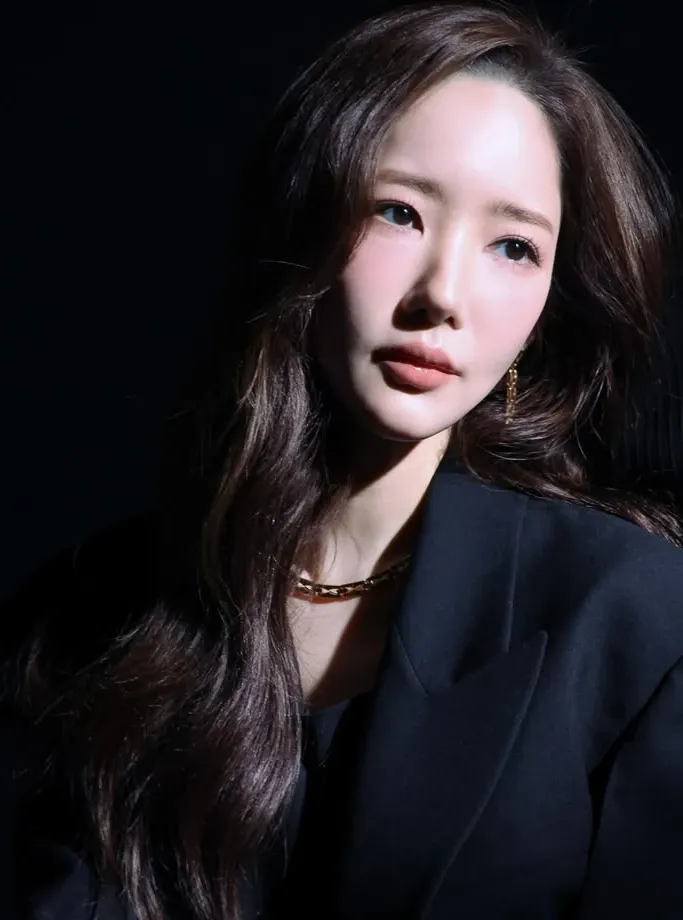 Recent activity shot of Park Minyoung