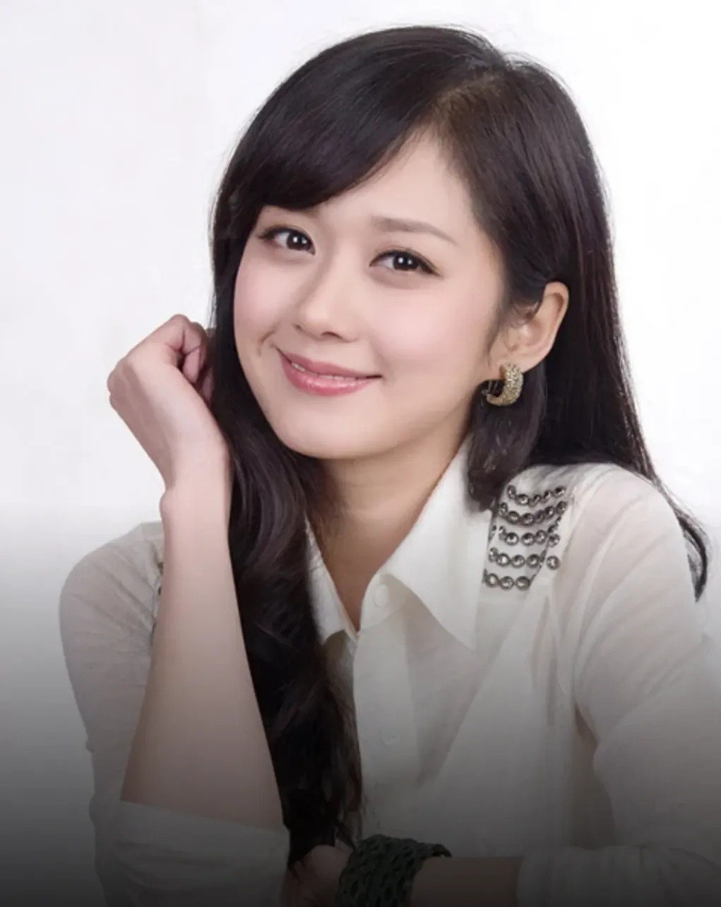 Recent activity shot of Jang Nara