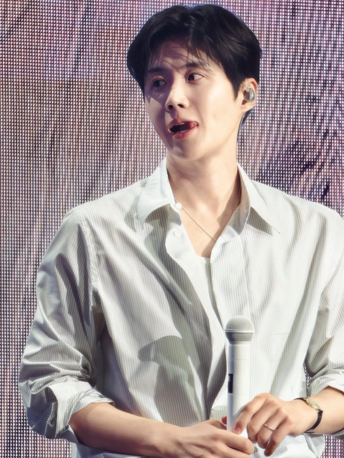 A moment captured by a fan of Kim Seonho