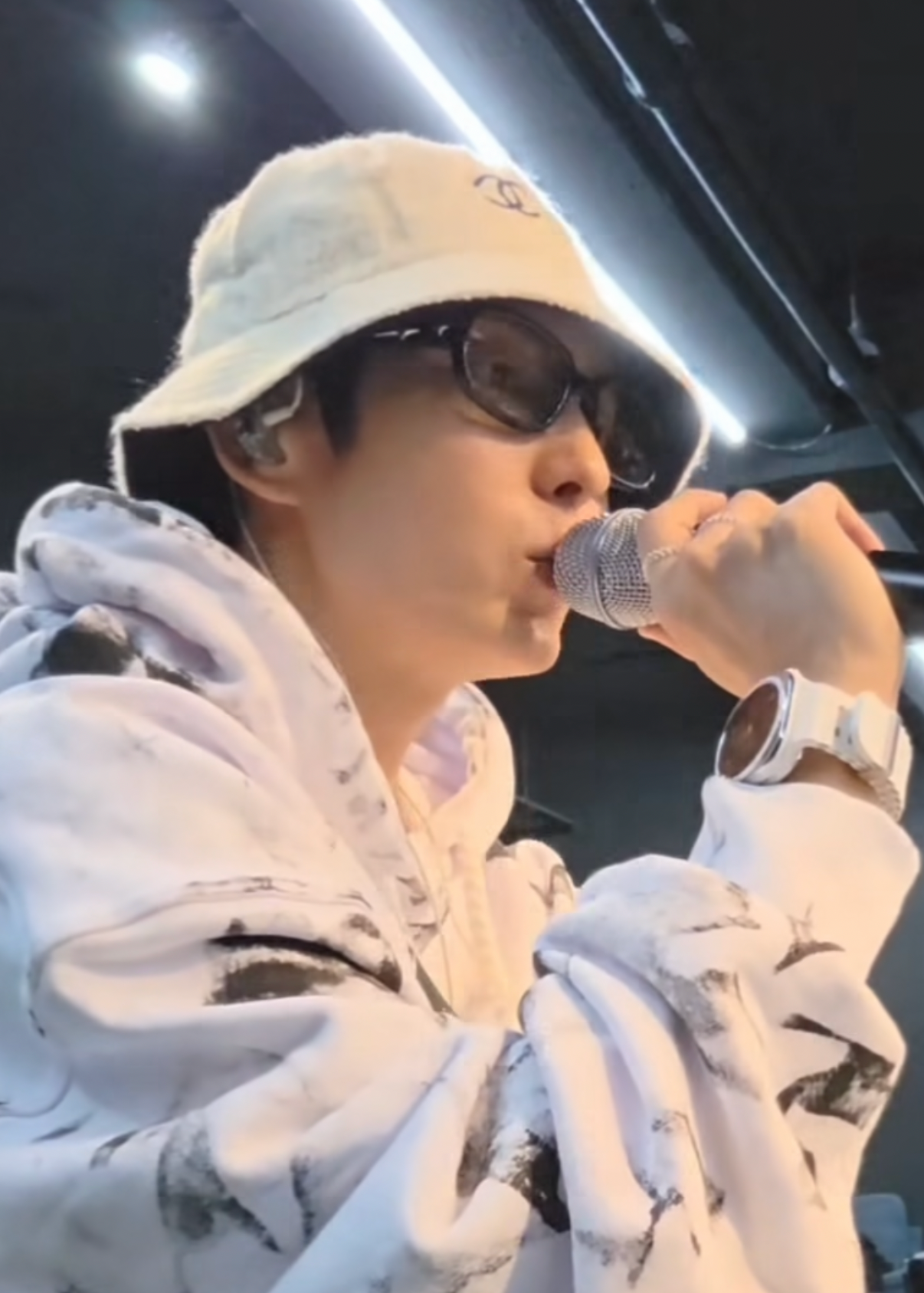 Foto kegiatan terbaru dari Lee Joongi