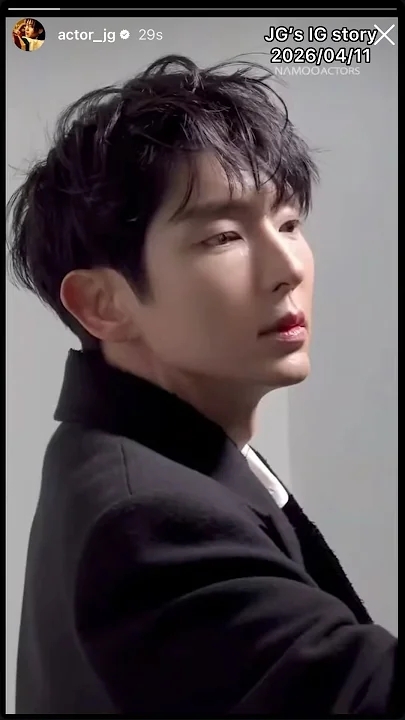 A moment captured by a fan of Lee Joongi