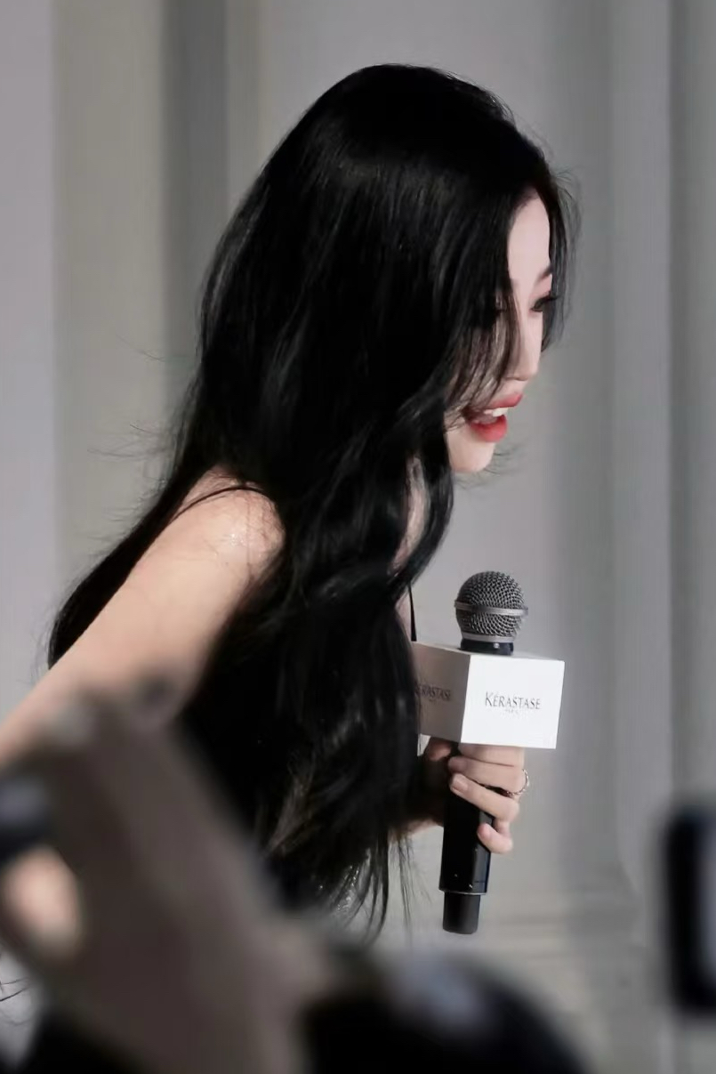 虞书欣的近期活动照