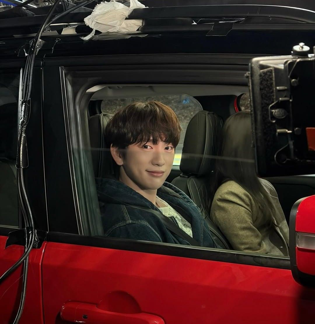 Foto terbaru dari Park Jinyoung