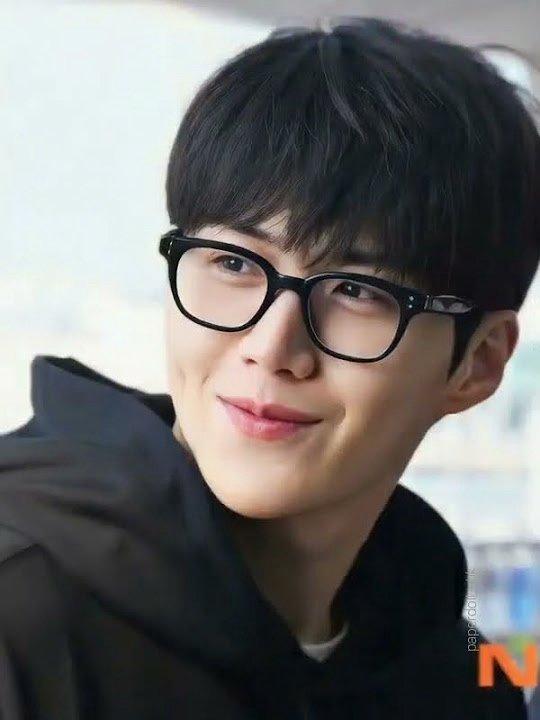 Behind-the-scenes cut of Kim Seonho