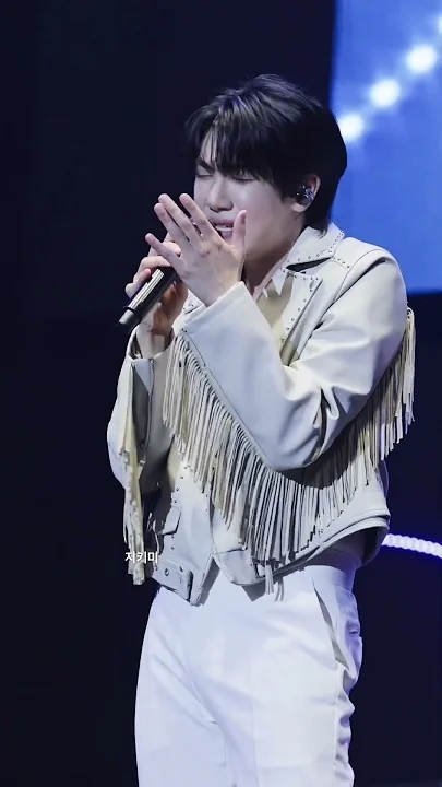 Emotional wallpaper shared by fans for Choi Sooho