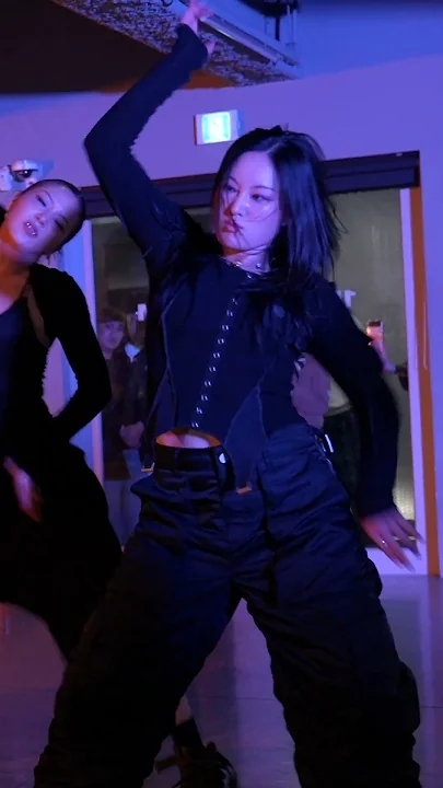 Emotional wallpaper shared by fans for Aiki