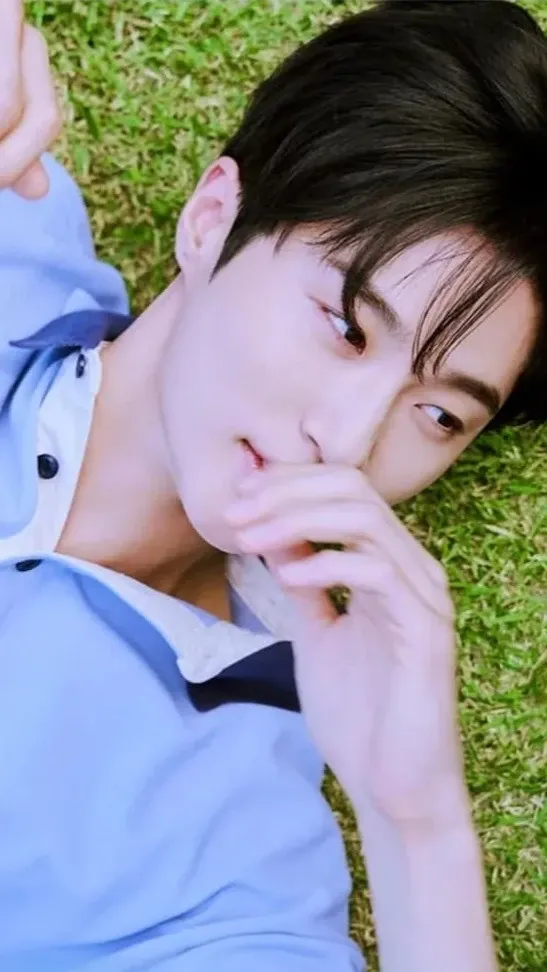 Today's popular wallpaper in Byeon Wooseok community