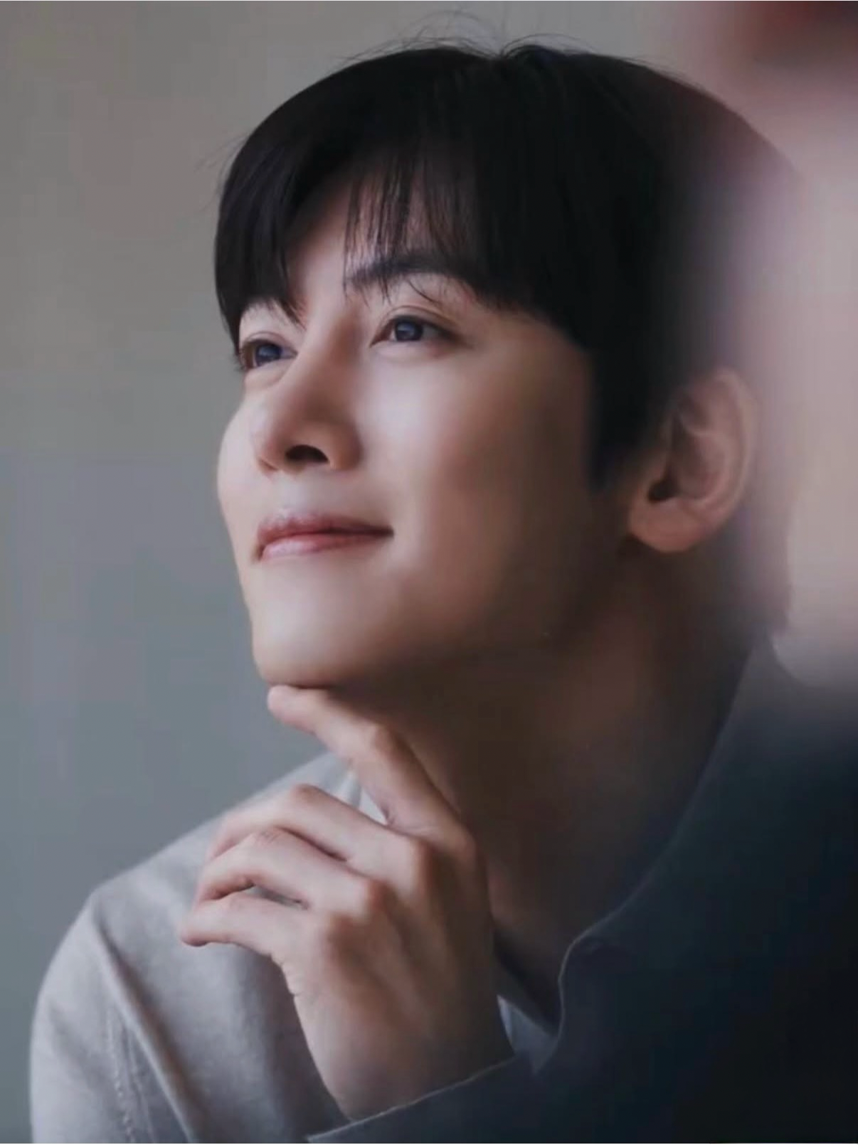Behind-the-scenes cut of Ji Changwook