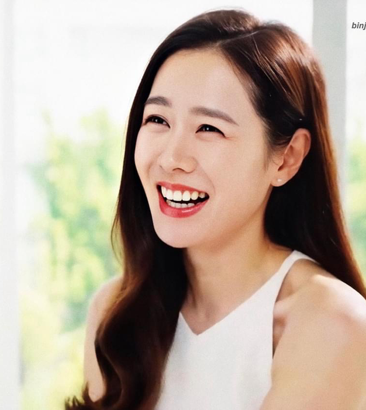 孙艺珍的最新照片