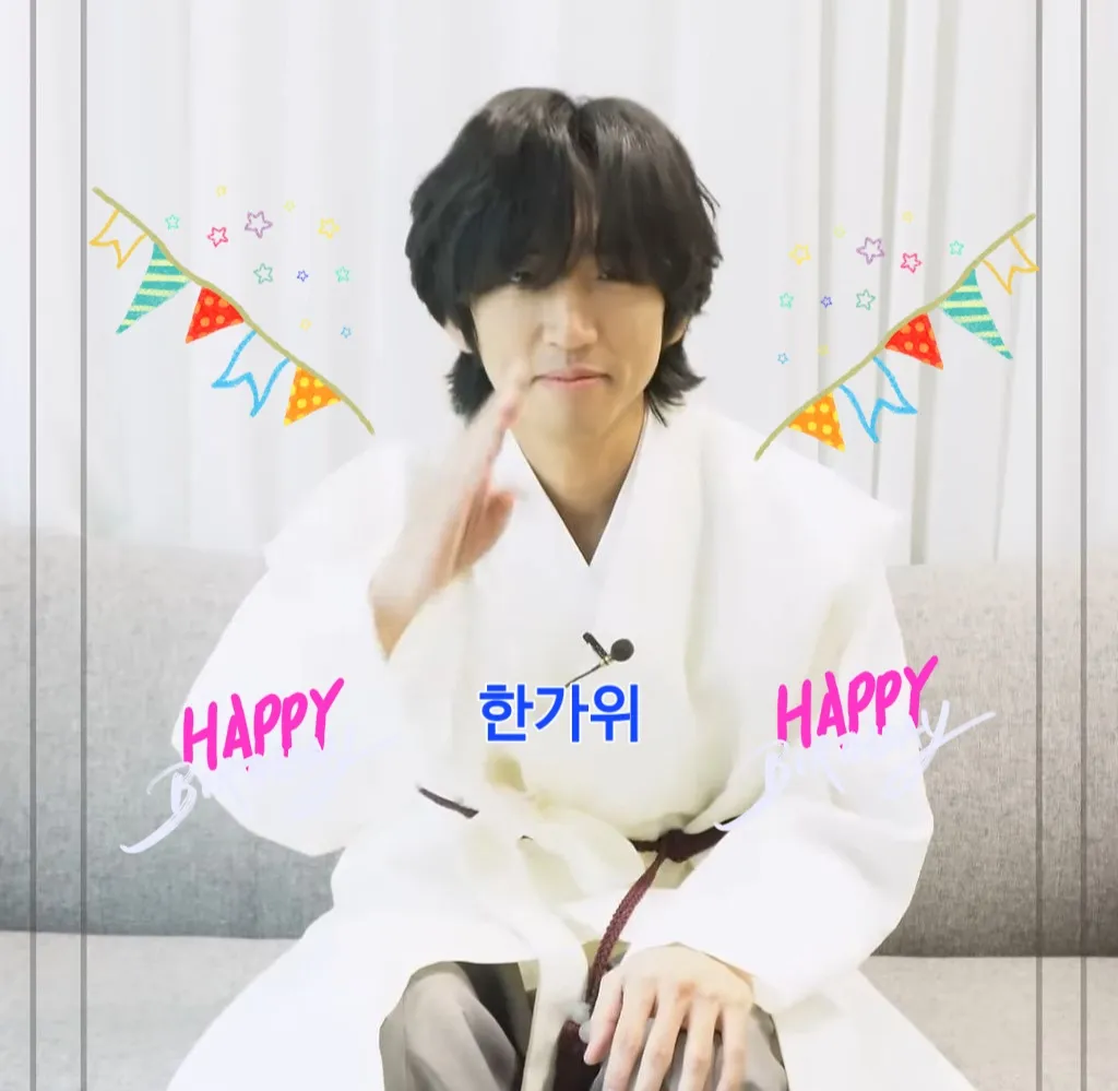 Behind-the-scenes cut of Lee Seungyoon