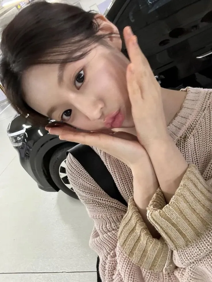 Behind-the-scenes cut of Go Younjung