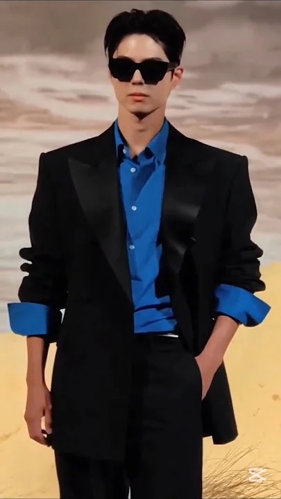 최애돌셀럽 팬덤이 추천하는 박보검 배경 이미지