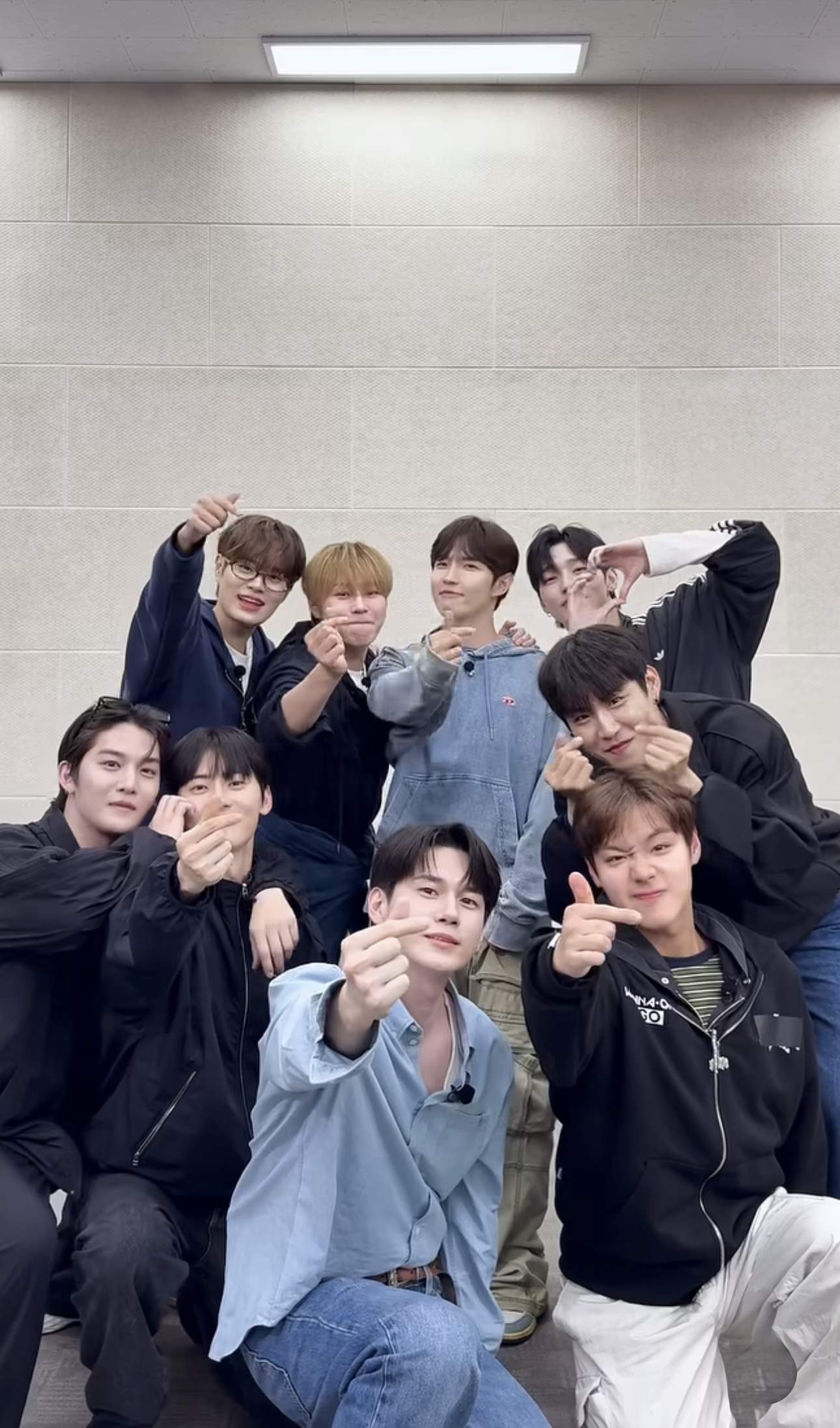 Ong Seongwu background image recommended by Choeaedol Celeb fandom
