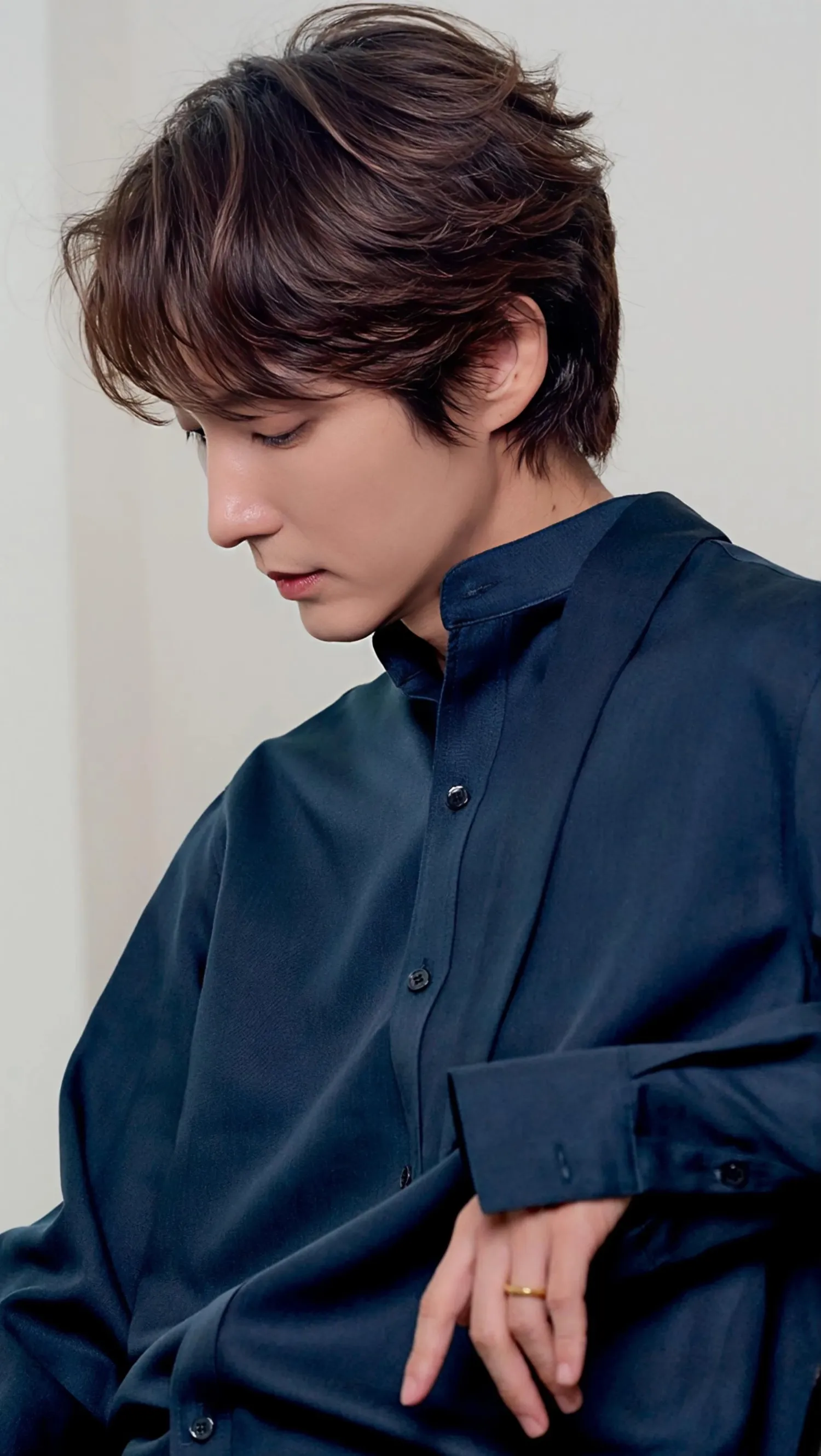 Emotional wallpaper shared by fans for Lee Joongi