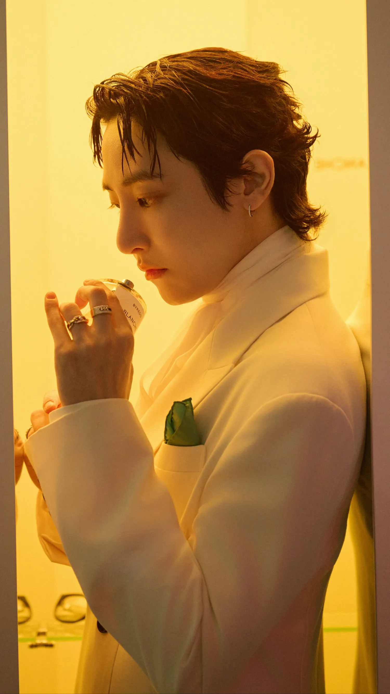 Behind-the-scenes cut of Lee Soohyuk