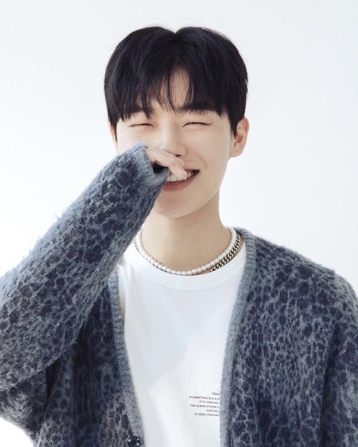 A moment captured by a fan of Choi Hyunwook