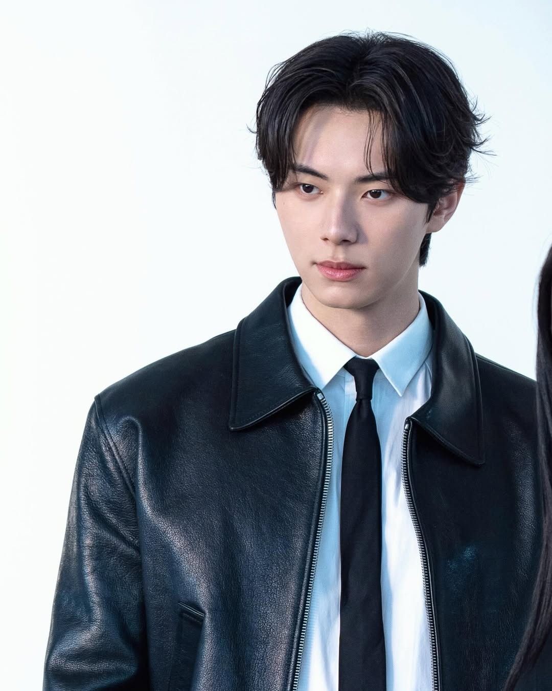 Latest photo of Lee Chaemin