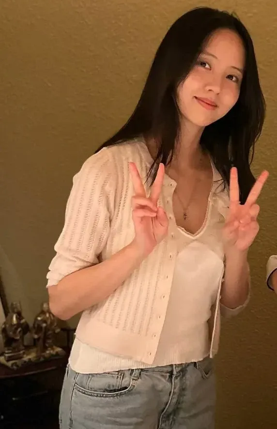 Behind-the-scenes cut of Kim Sohyun